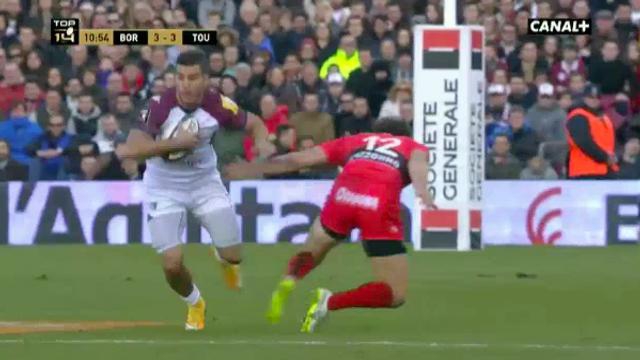 VIDÉO. UBB - RCT : Sofiane Guitoune laisse Juan-Martin Hernandez pour mort avec un sublime cadrage-débordement