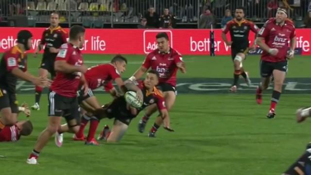 VIDEO. Super Rugby. Sonny Bill Williams rappelle à son sélectionneur qu'il est toujours le roi des offloads