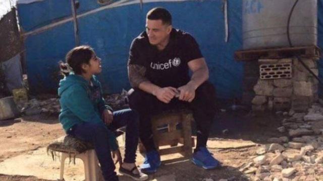 Sonny Bill Williams critiqué par l'UNICEF après la publication de photos d'enfants morts sur Twitter