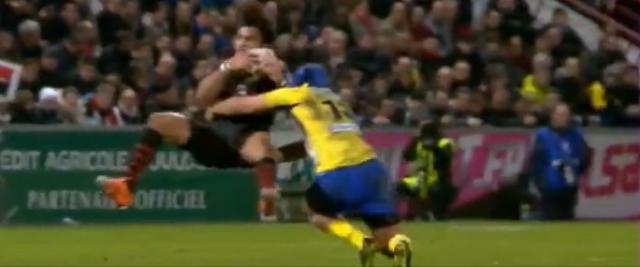 VIDEO. Stade Toulousain - ASM : L'énorme caramel de Benson Stanley sur Yoann Huget