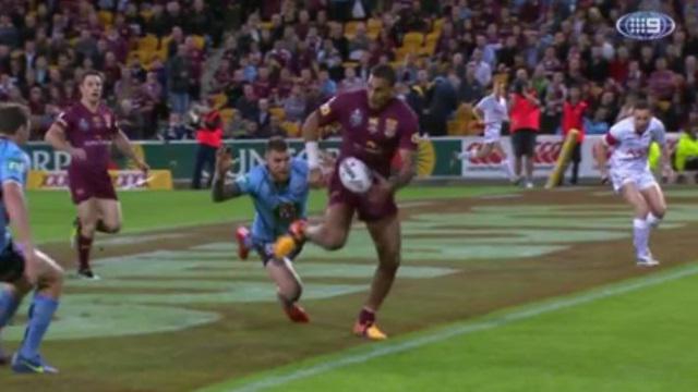 VIDEO. XIII - State of Origin : le sauvetage incroyable de Justin Hodges se termine en passe décisive