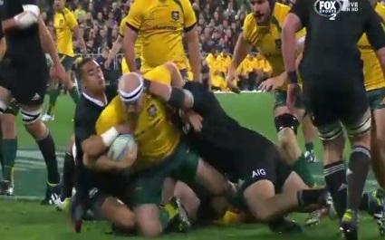 VIDEO. All Blacks - Australie : l'essai de Stephen Moore aurait-il dû être validé ?