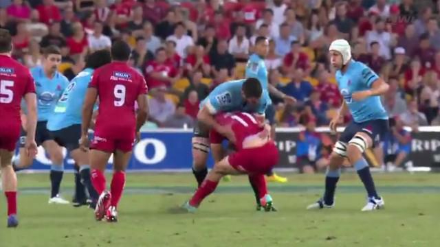 VIDEO. Super 15. Lachie Turner s'empale et s'assomme lors du festival de ratés des Reds