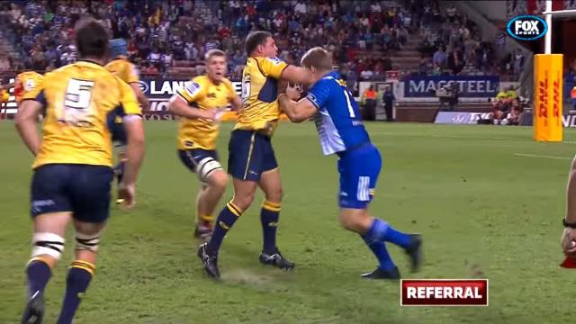 VIDEO. Super Rugby : Josh Mann-Rea voit rouge après plusieurs coups de poing