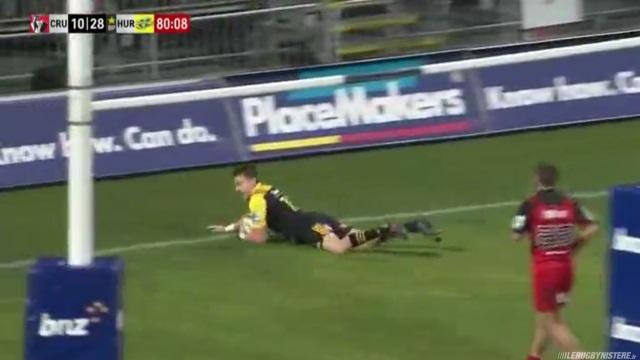 VIDEO. Super Rugby : Beauden Barrett marque l'essai le plus difficile de sa carrière