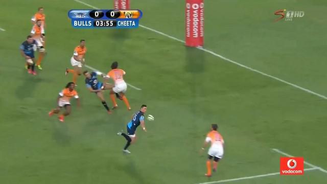 VIDEO. Super Rugby. Jesse Kriel se paye la tête de Willie le Roux avec un coup du sombrero à une main  