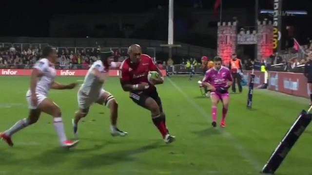 VIDEO. Super Rugby. Nemani Nadolo est beaucoup trop puissant pour la faible défense des Reds