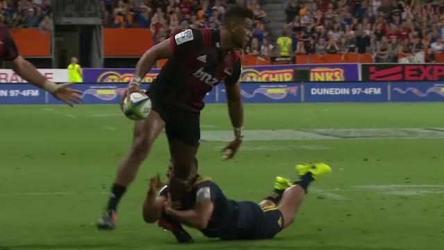 VIDEO. Super Rugby : ballon à une main en mode funambule, Seta Tamanivalu donne la victoire aux Crusaders