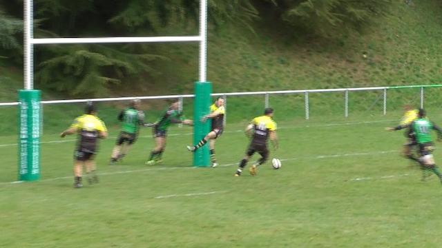 Vidéo. Amateur. Fan de catch, sur un ballon chaud, il se télescope contre le poteau !