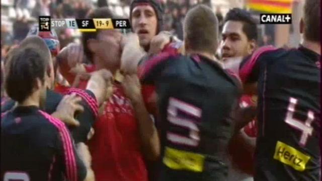 VIDEO. Top 14 - Stade français : Pascal Papé corrige Daniel Leo de l'USAP d'un crochet du gauche