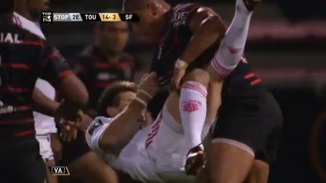 VIDEO. Top 14 : Le plaquage de Gaël Fickou sur Hugo Bonneval