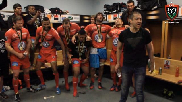 VIDEO. Top 14 - Mourad Boudjellal lance le pilou-pilou dans le vestiaire du Stade de France après la victoire du RCT face à Castres