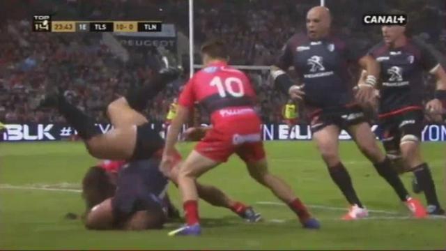 GIF. Top 14 - RCT. Tialata mange la pelouse, Martin Castrogiovanni convoqué 