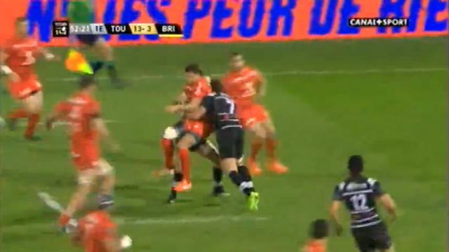 VIDEO. Top 14 - Stade Toulousain. Vincent Clerc porté en triomphe par les joueurs de Brive