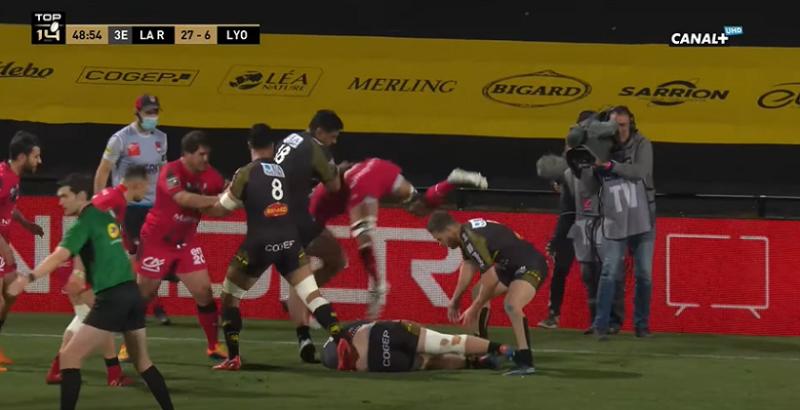 Top 14. Will Skelton n'a pas le temps et dégage Cretin d'un ruck comme un poussin [VIDÉO]