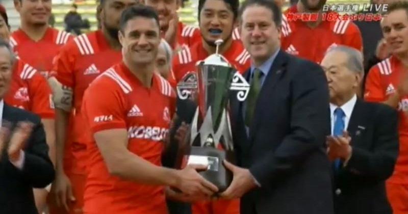 Top League : les Kobelco Steelers de Dan Carter pulvérisent les Suntory Sungoliath de Matt Giteau en finale [Résumé vidéo]