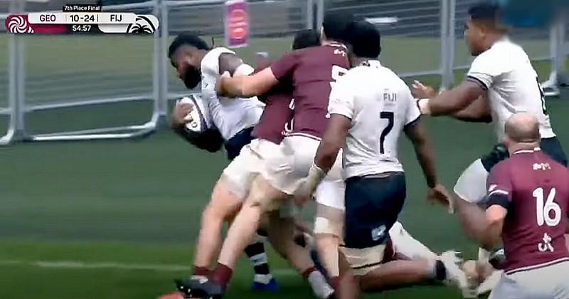 Tuisova renverse les Géorgiens comme des quilles avant un offload tout en finesse [VIDEO]