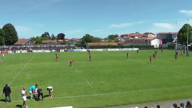 VIDEO. AMATEUR. Un lycéen claque une pénalité de près de 60m en finale sans forcer 