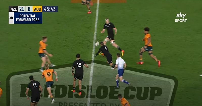 VIDÉO. 8 passes, 10 défenseurs battus, 100 mètres mais un en-avant : les Blacks ont failli marquer l'essai de l'année