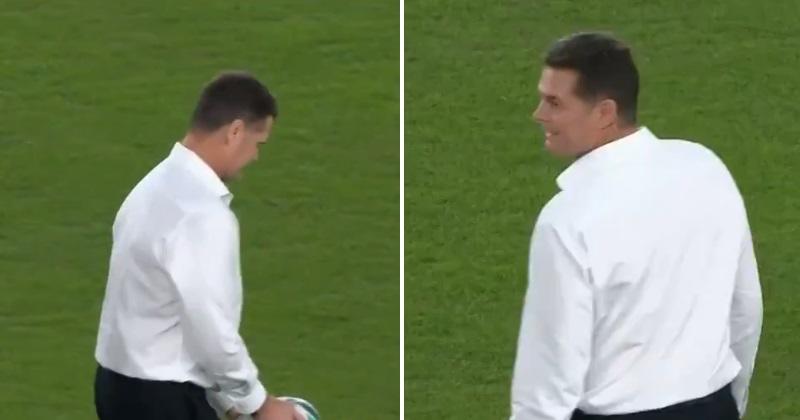 WTF - En costume, Rassie Erasmus claque un joli drop avant la qualif' des Springboks ! [VIDEO]