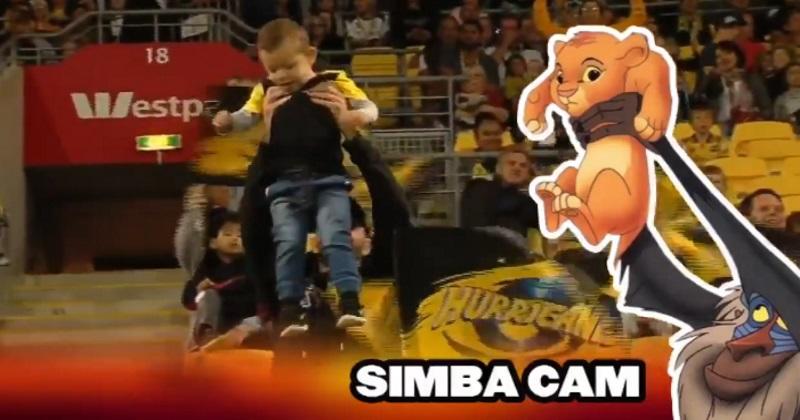 WTF : les supporters des Hurricanes se prennent pour Rafiki avec la Simba Cam [VIDEO]