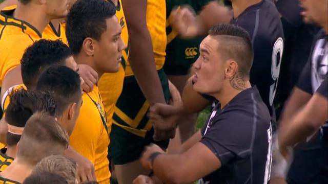 XIII : Le haka le plus agressif de tous les temps entre les jeunes Néo-Zélandais et Australiens ? 