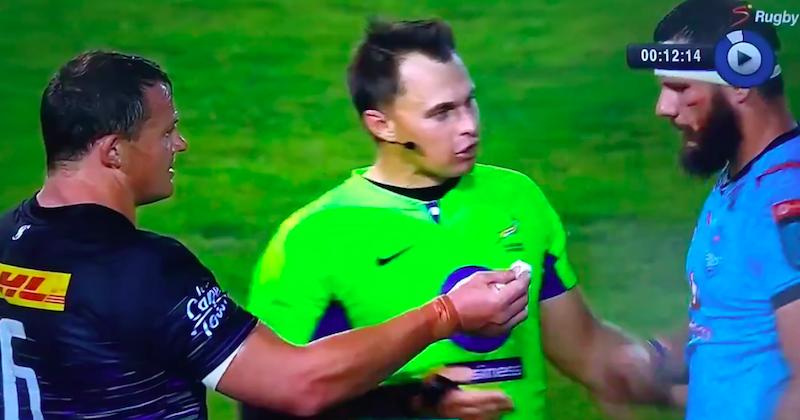 VIDÉO. INSOLITE. Quand Docteur Deon Fourie ''soigne'' son adversaire en lui offrant sa compresse en plein match