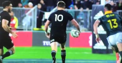 RÉSUMÉ VIDÉO. Les All Blacks humilient l'Afrique du Sud 57 à 0 avec la magie de Beauden Barrett