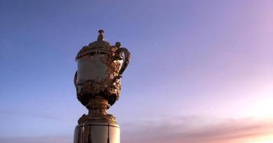 Coupe du monde : le trophée Webb Ellis au sommet du Mont Fuji à... 3776m d'altitude !