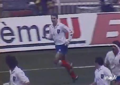 FLASHBACK. VIDÉO : En 1987, Bonneval père signait un hat trick contre l'Ecosse