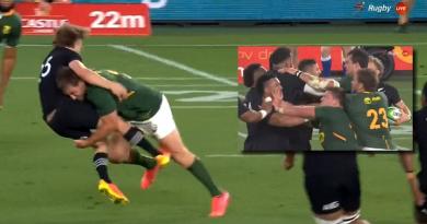 VIDEO. Francois Steyn aplatit Damian McKenzie dans les règles de l'artwork, les esprits s'échauffent ! thumbnail