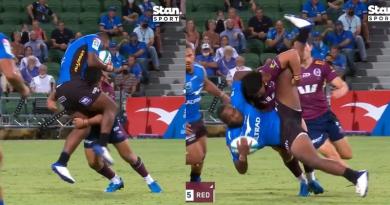 VIDEO. Super Rugby. Paisami colle une pastille monumentale à Mataele et Godwin !