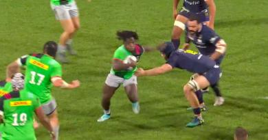 Gabriel Ibitoye joue tout seul contre la défense de Clermont [Vidéo]