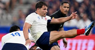 Coupe du monde. La folle stratégie avec Antoine Dupont en cas de finale du XV de France face aux All Blacks !