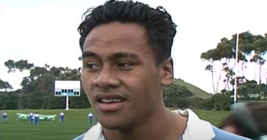 Les nouvelles images de Jonah Lomu à 18 ans, martyrisant les défenses [VIDÉO]