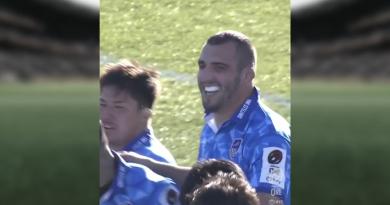 VIDEO. Pour ses débuts au Japon, Yoann Maestri joue déjà aux quilles avec les Nippons