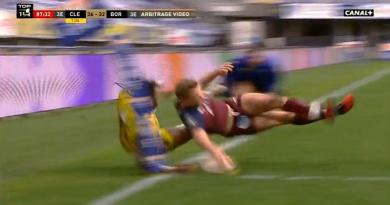 VIDEO. Top 14. Nathanaël Hulleu (UBB) résiste au découpage de Raka pour la victoire !