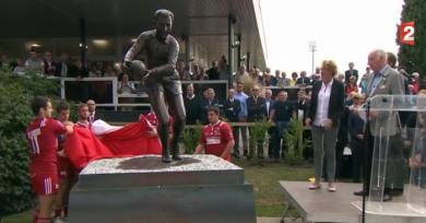 VIDEO. Légende du rugby français, Pierre Albaladejo a eu droit à sa statue du côté de Dax