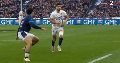 RUGBY. Romain Ntamack pas un attaquant ? Cette stat va ''peut-être remettre quelques idées en place''