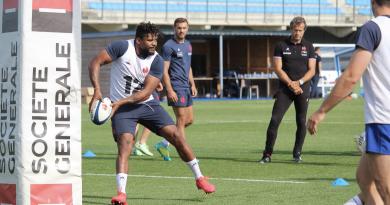 RUGBY. Au milieu des vacanciers, l'équipe de France continue sa préparation pour la Coupe du monde.