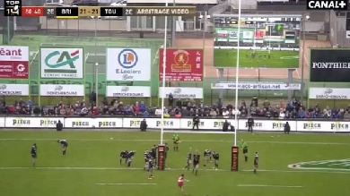 VIDÉO. INSOLITE. Sébastien Bézy se fait contrer sur la transformation de la gagne contre Brive