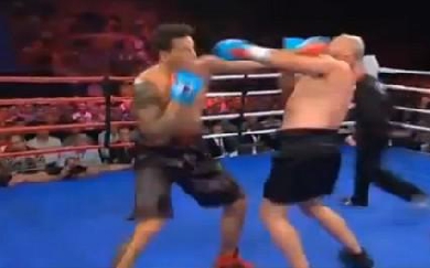 Sonny Bill Williams remporte son match de boxe contre François Botha