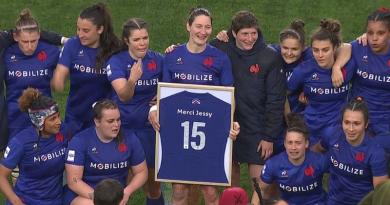 VIDÉO. RUGBY. Le XV de France Féminin assomme le Pays de Galles et célèbre la carrière de Jessy Trémoulière