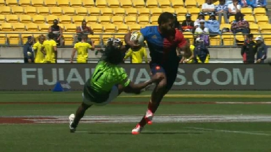 VIDEO. Sevens Wellington - France 7. Virimi Vakatawa marche sur les Boks avec un gros plaquage et un sublime essai