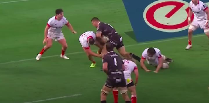 VIDEO. En finesse, ce centre sud-af de 125kg qui défiera le XV de France fait voler un talonneur comme un sac de sable