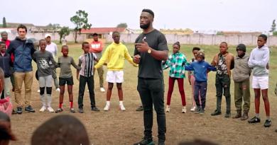VIDEO.  The most striking episode of the season, with Siya Kolisi, symbol of an entire country - Terrain Favorable, EP 4