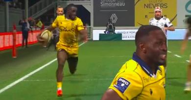 VIDÉO. La bombe Ambadiang fait exploser 6 défenseurs pour un essai hallucinant qui fait tomber le leader de ProD2